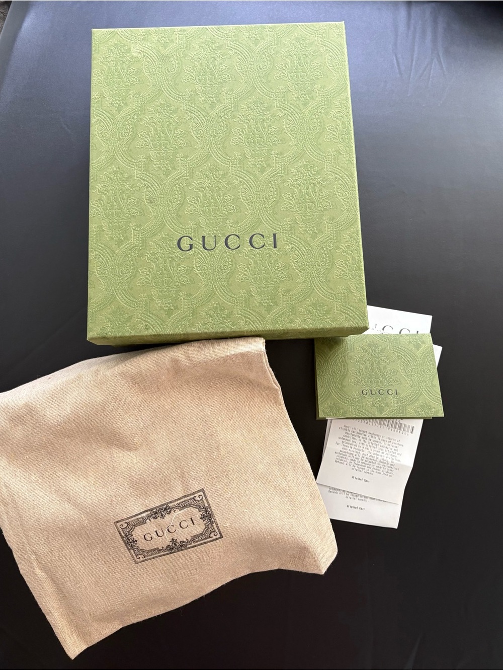 Gucci Beige GG Supreme Canvas Satchel with Peach Motif and Gold Hardware - Picture 2 of 11